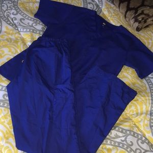 Wonderwink Scrub set!